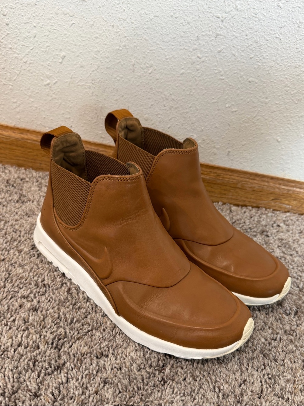 Nike Air Max Thea Mid Chelsea Style Boot